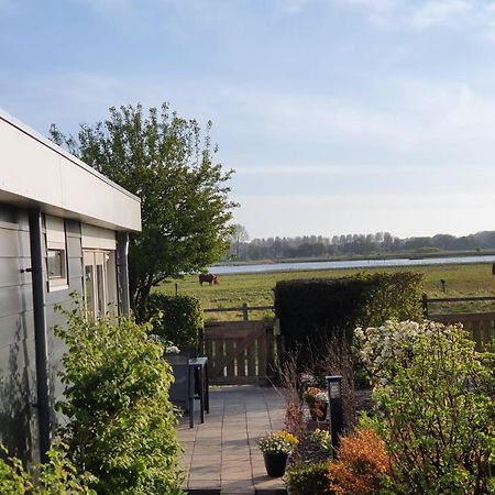 Cottage Geestmerambacht, Een Nieuw Vrijstaande Sfeervol En Landelijk Gelegen Vakantiewoning Koedijk Exteriér fotografie